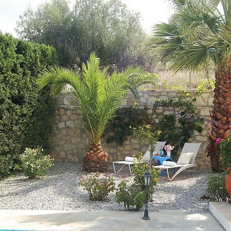 Enticing In With Private Pool Villa Loutra (Crete)