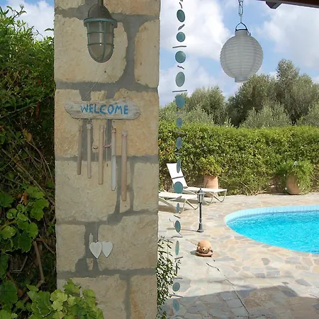 Villa Enticing In With Private Pool Loutra (Crete)