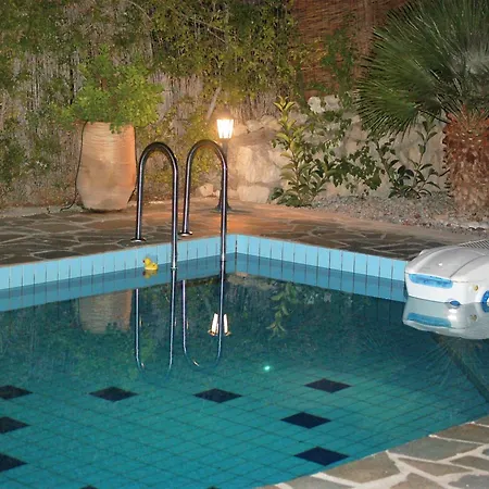 Enticing In With Private Pool Willa *